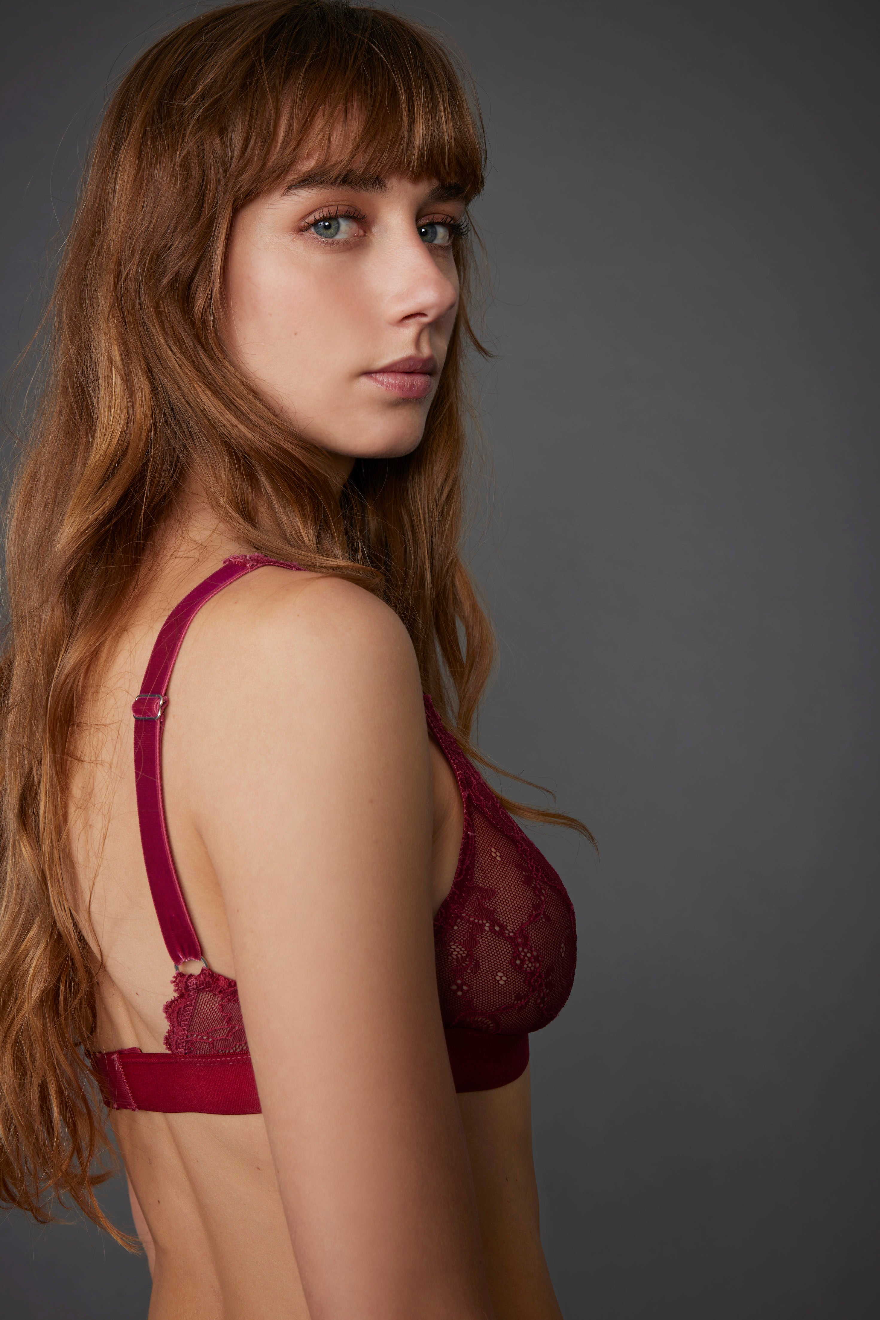 ISABELLE BRA
