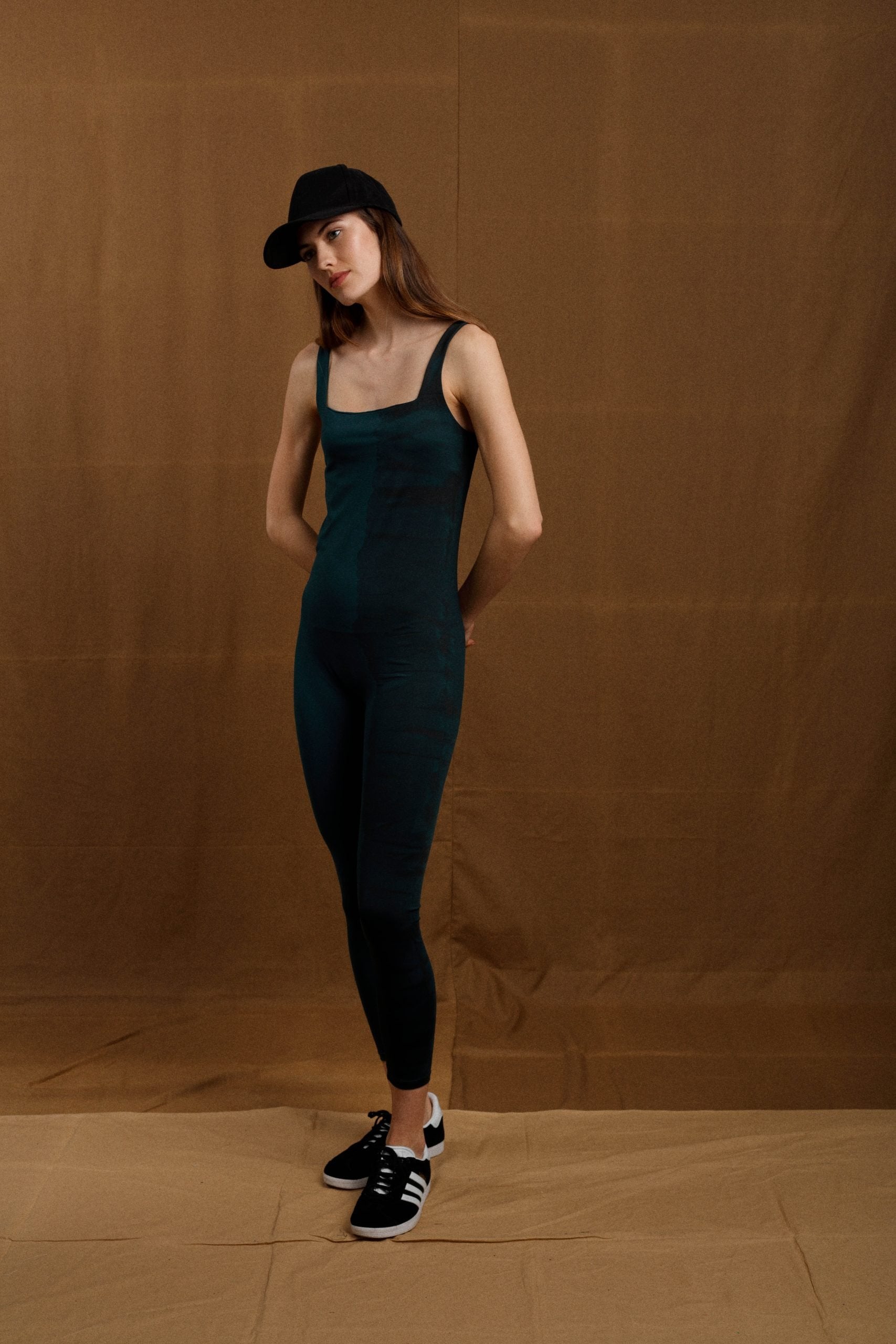 Mono Dark Green, L