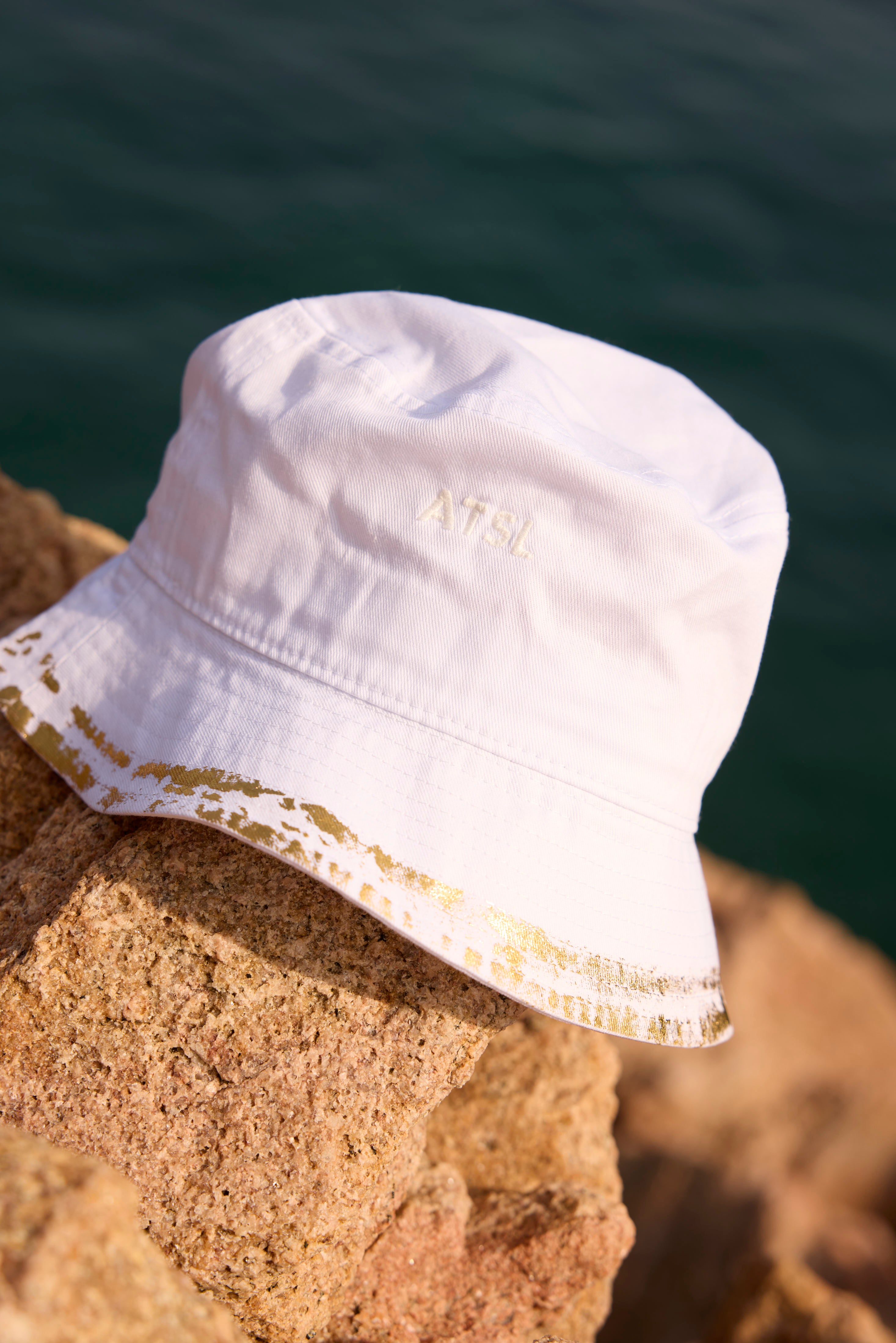 BUCKET HAT METAL