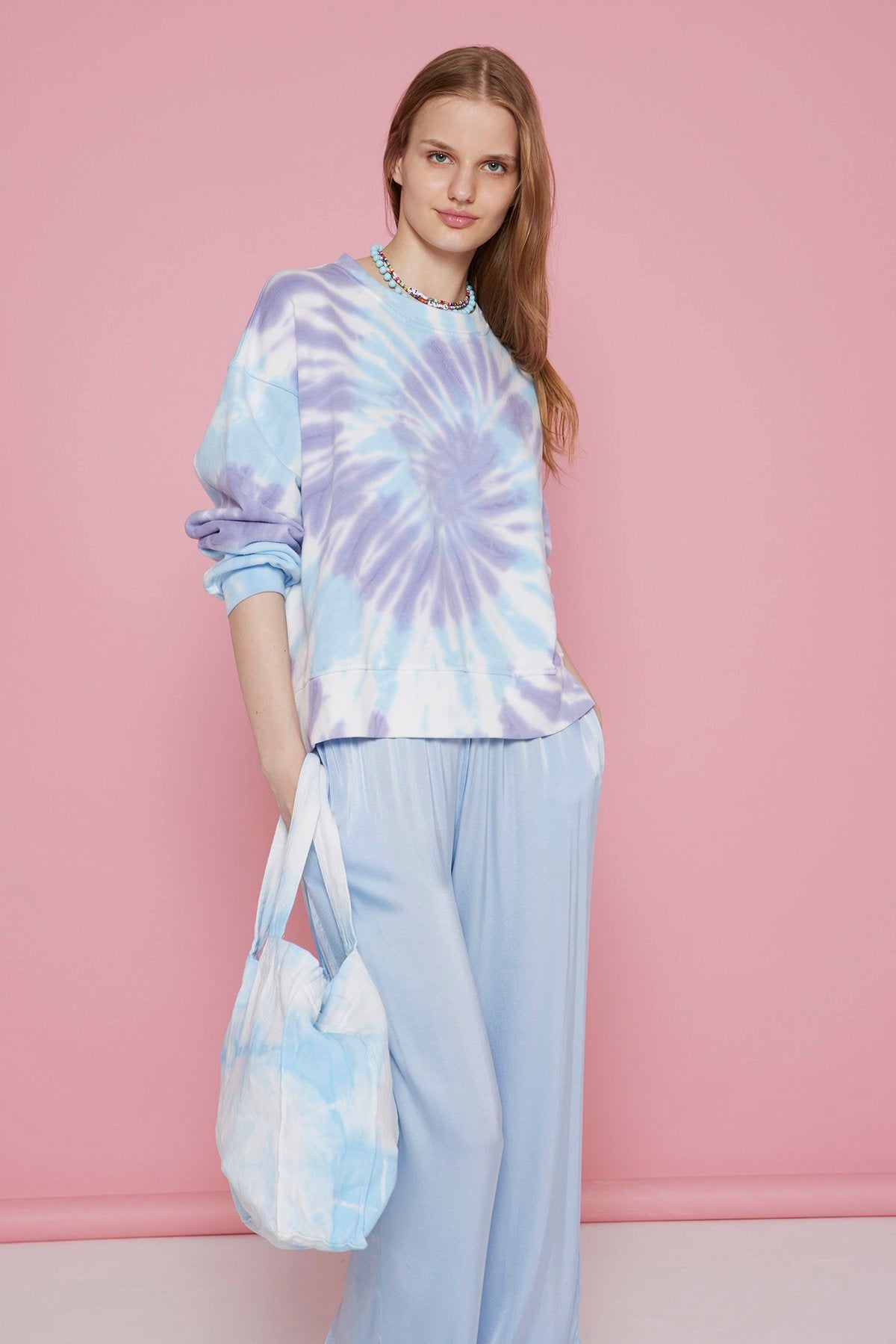 ATSL online SS25_2745