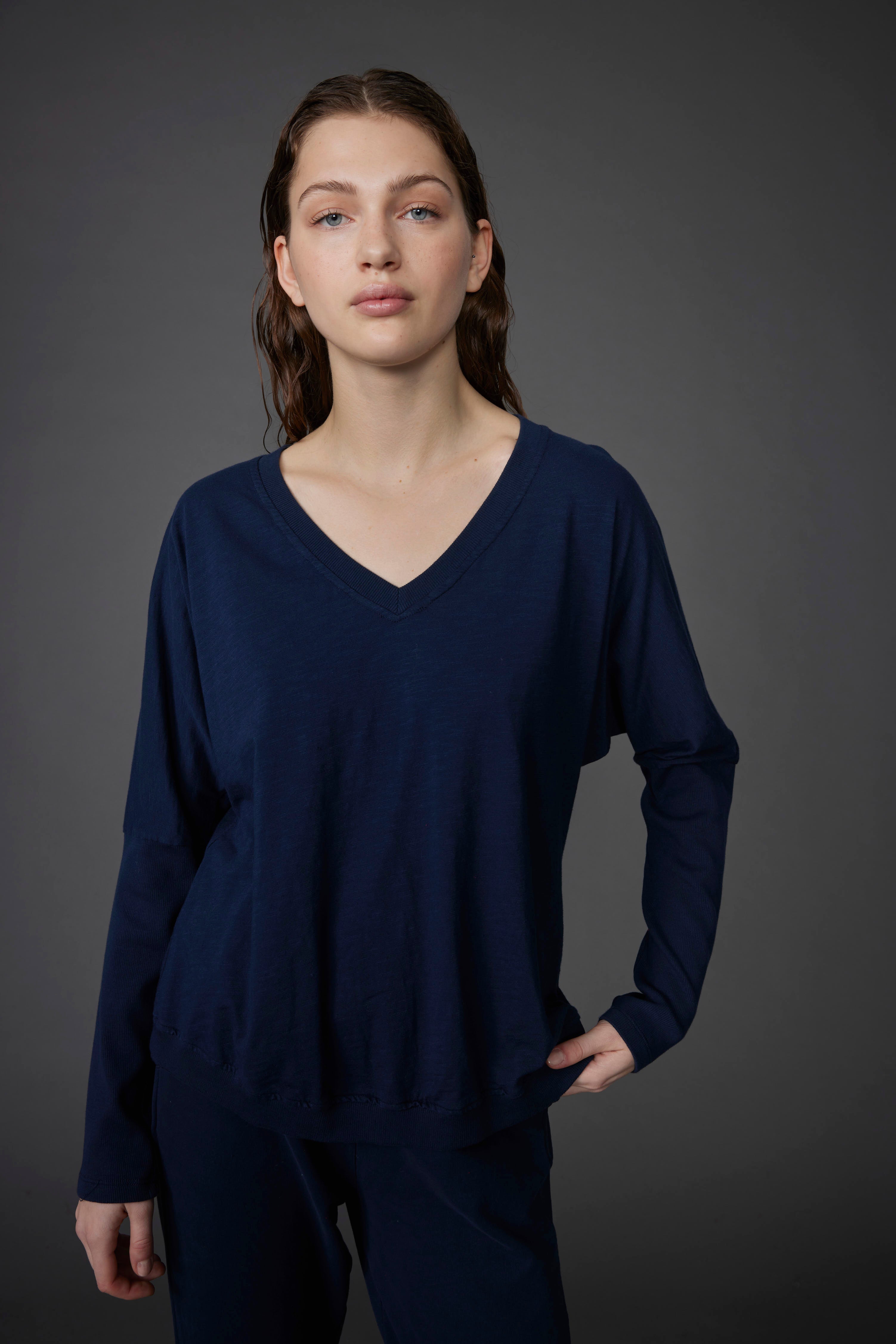 T-SHIRT V-NECK COTTON
