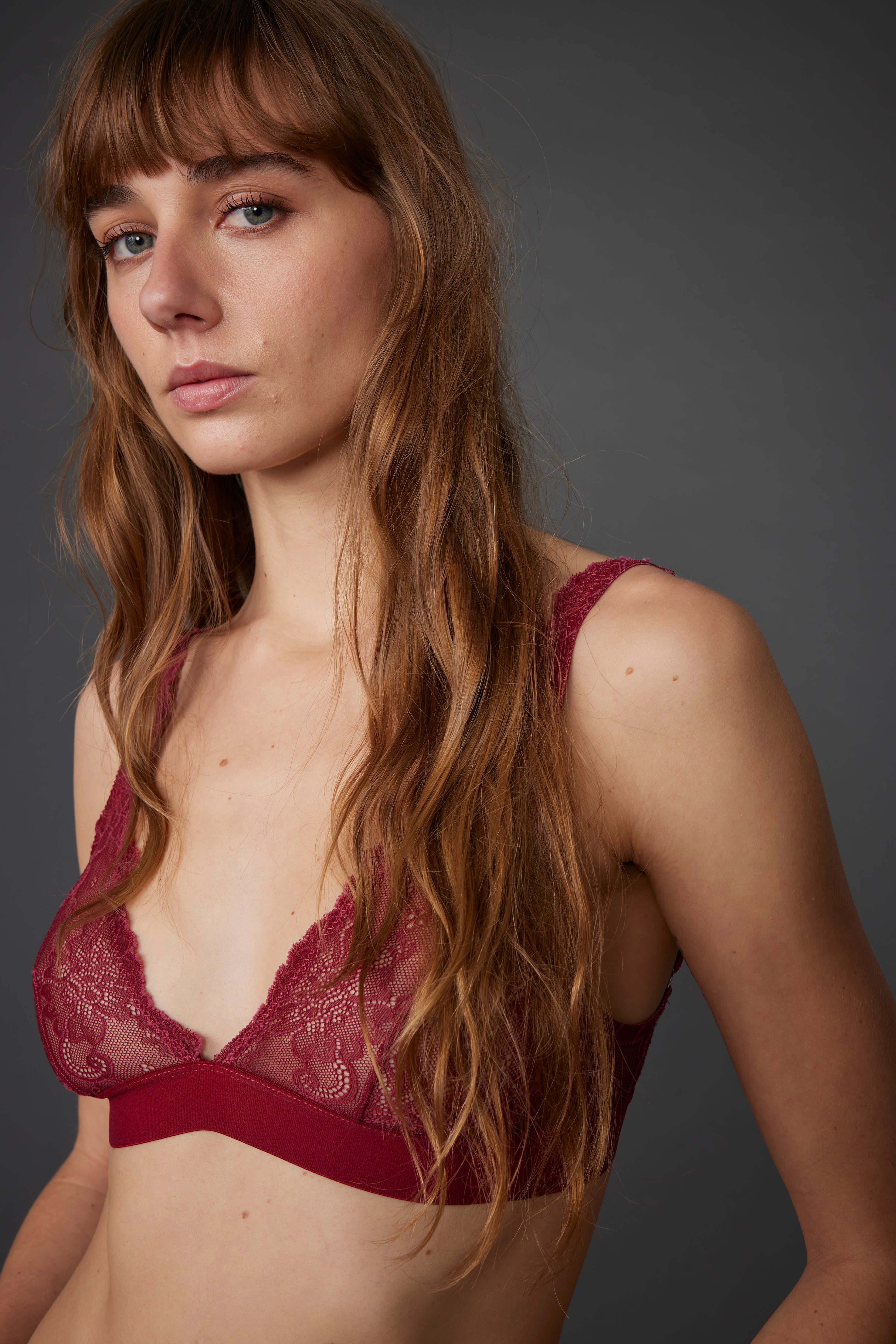 ISABELLE BRA