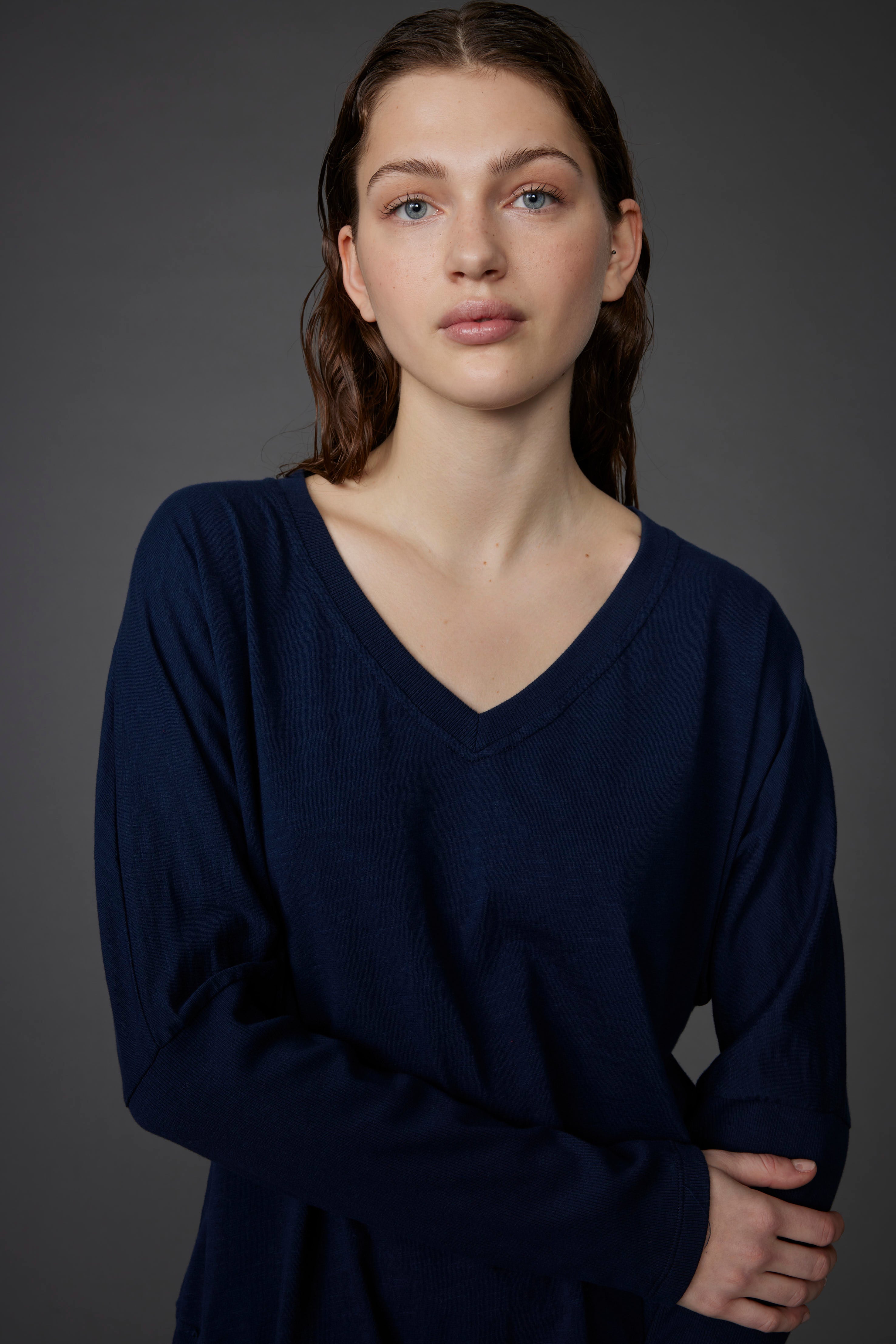 T-SHIRT V-NECK COTTON